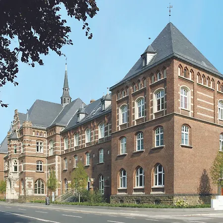 Collegium Leoninum Hotel 4*